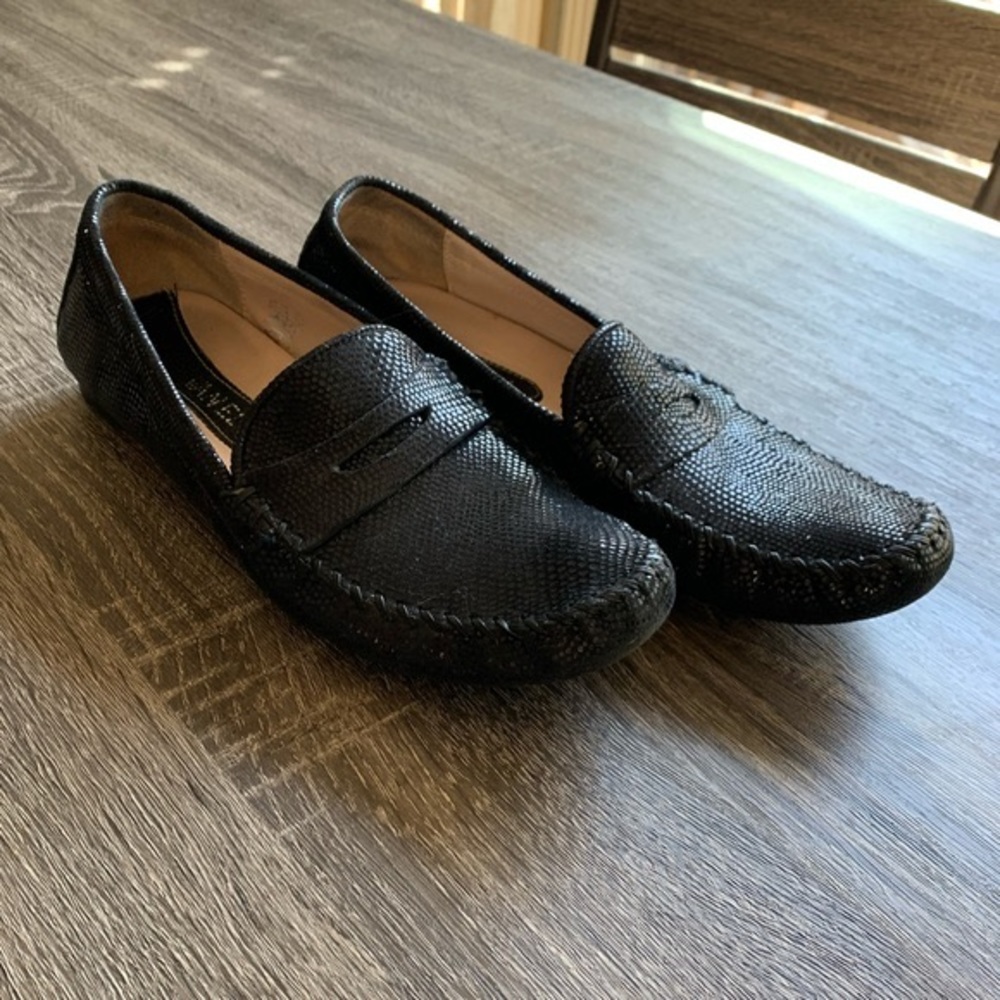 VAN ELI women’s Black Leather Slip
